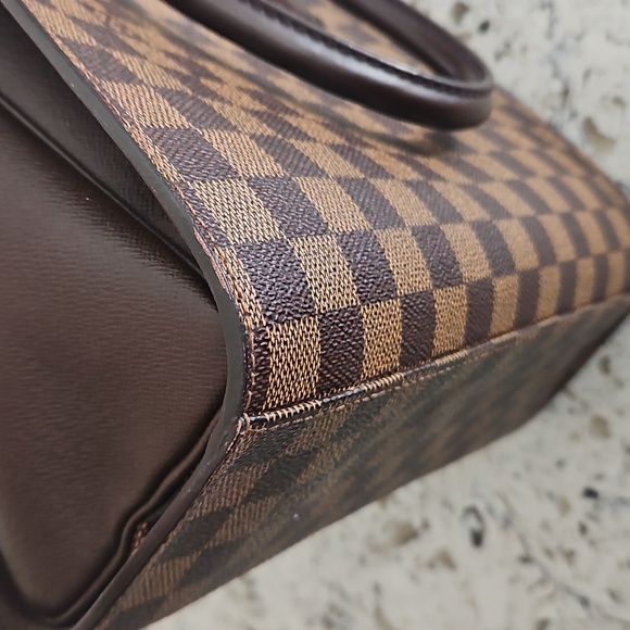 Louis Vuitton TRIANA Damier Ebene in EUC with Dust Bag - Picture 11 of 16